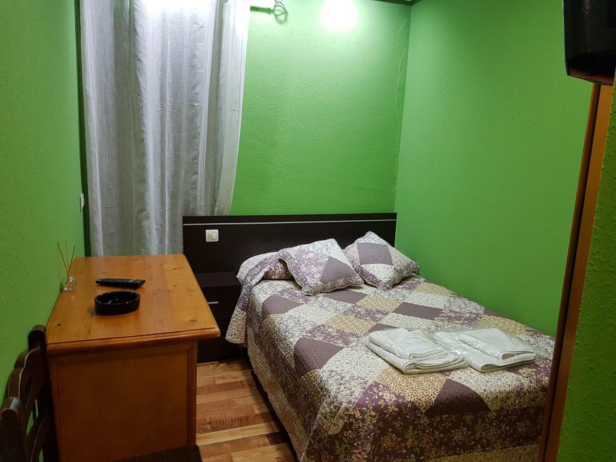 Hostal Los Nogales Кангас-дель-Нарсеа Экстерьер фото