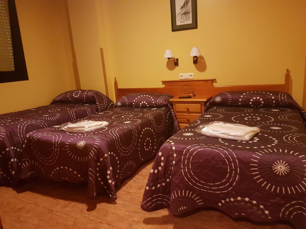 Hostal Los Nogales Кангас-дель-Нарсеа Экстерьер фото