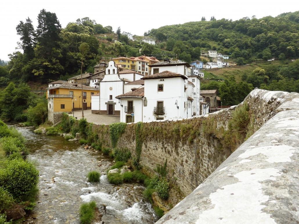 Hostal Los Nogales Кангас-дель-Нарсеа Экстерьер фото